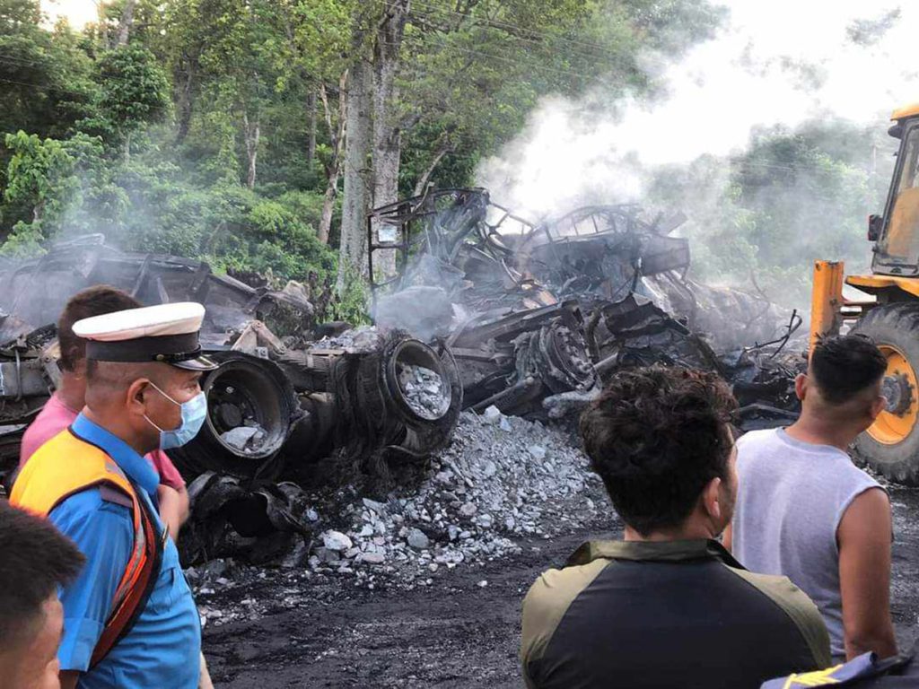 truck-accident-manahari