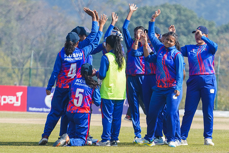 Koshi-woman-cricket-teem