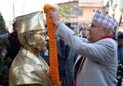Manamohan-adhikari-kp-oli